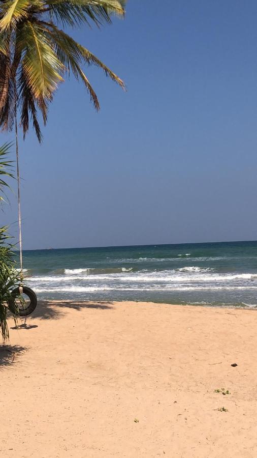 Moon Isle Beach Bungalow Nilaveli Exterior photo